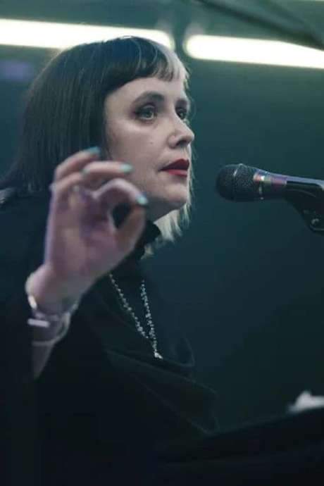 Slowdive: Echoes with Jehnny Beth